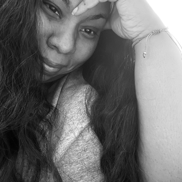 Meet your Posher, Aja - Picture 1 of 1